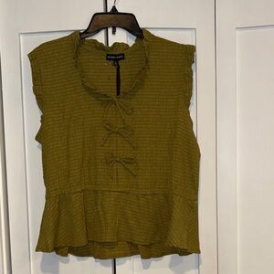 Women's Green Bow Accent Blouse